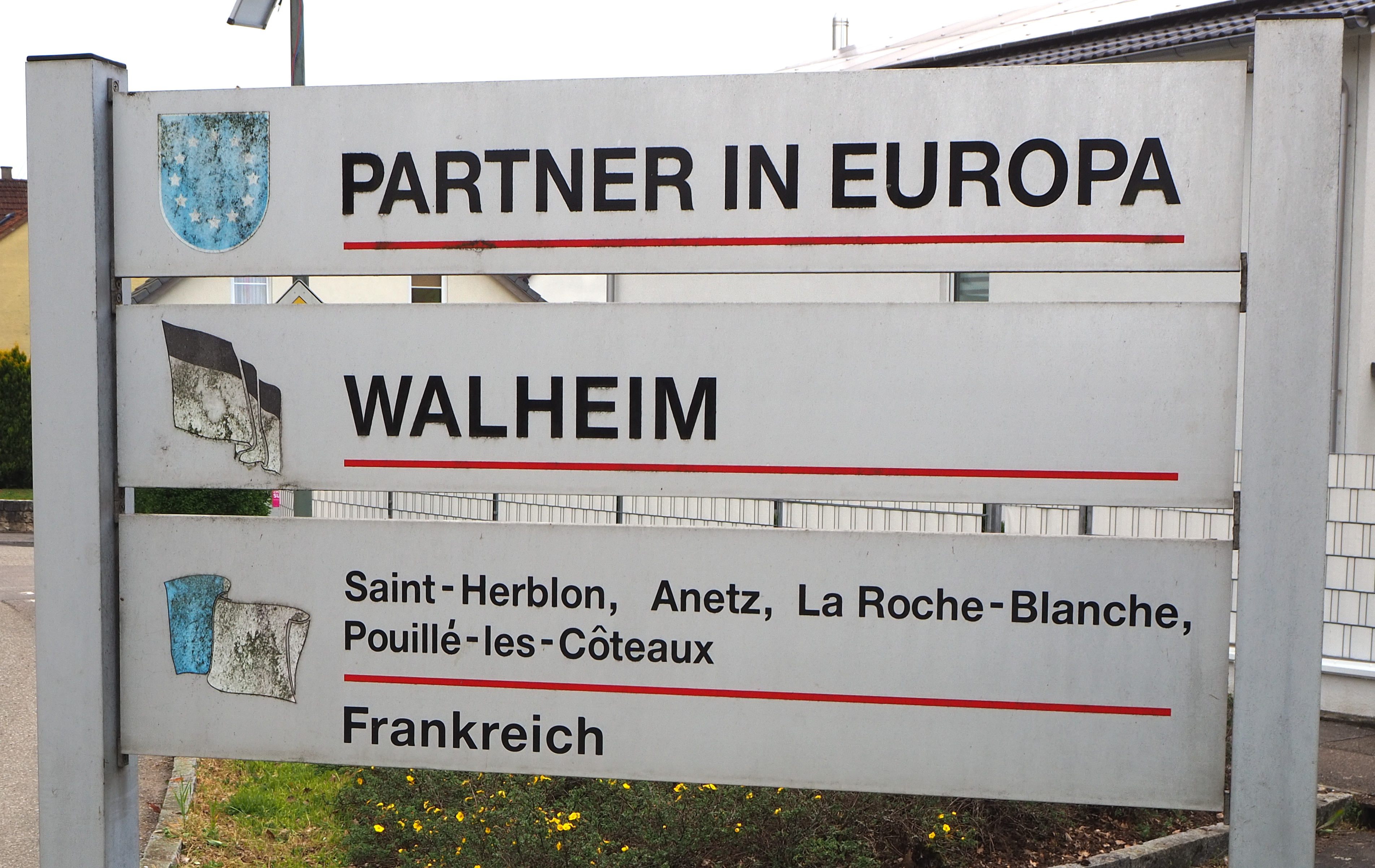  Partnerschaft mit Frankreich - Ortsschild in Walheim 